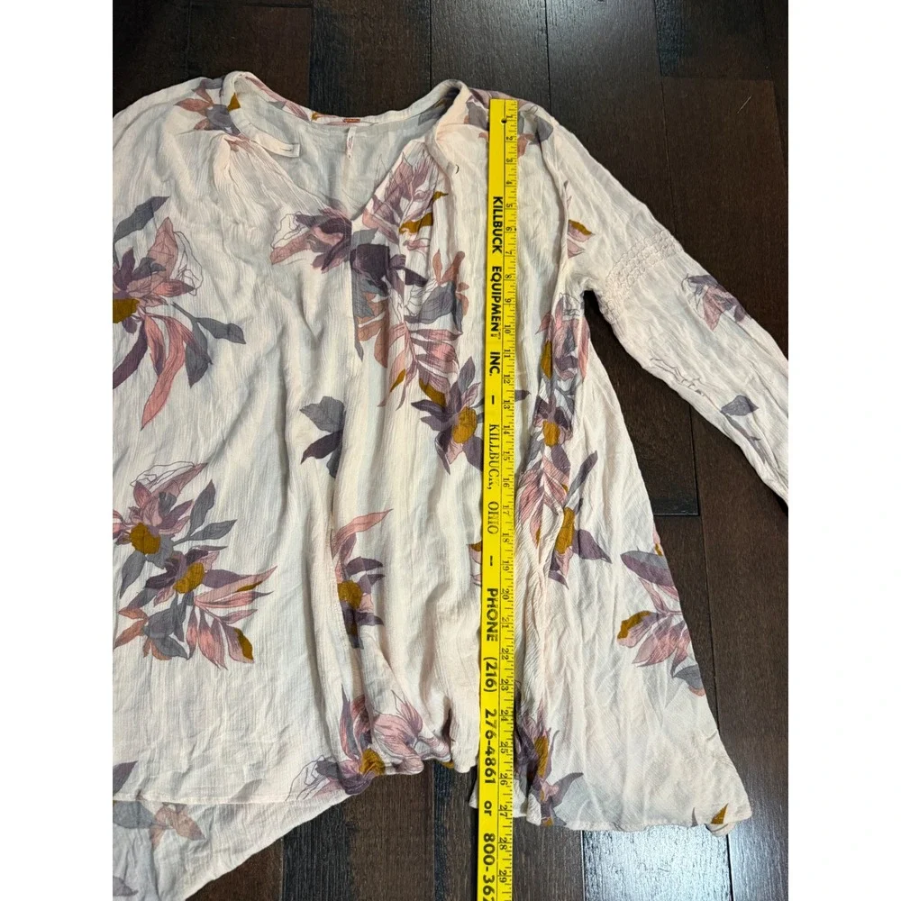 Free People Tunic women's S Pink Floral Boho Gauze Keyhole Lace Peasant Top